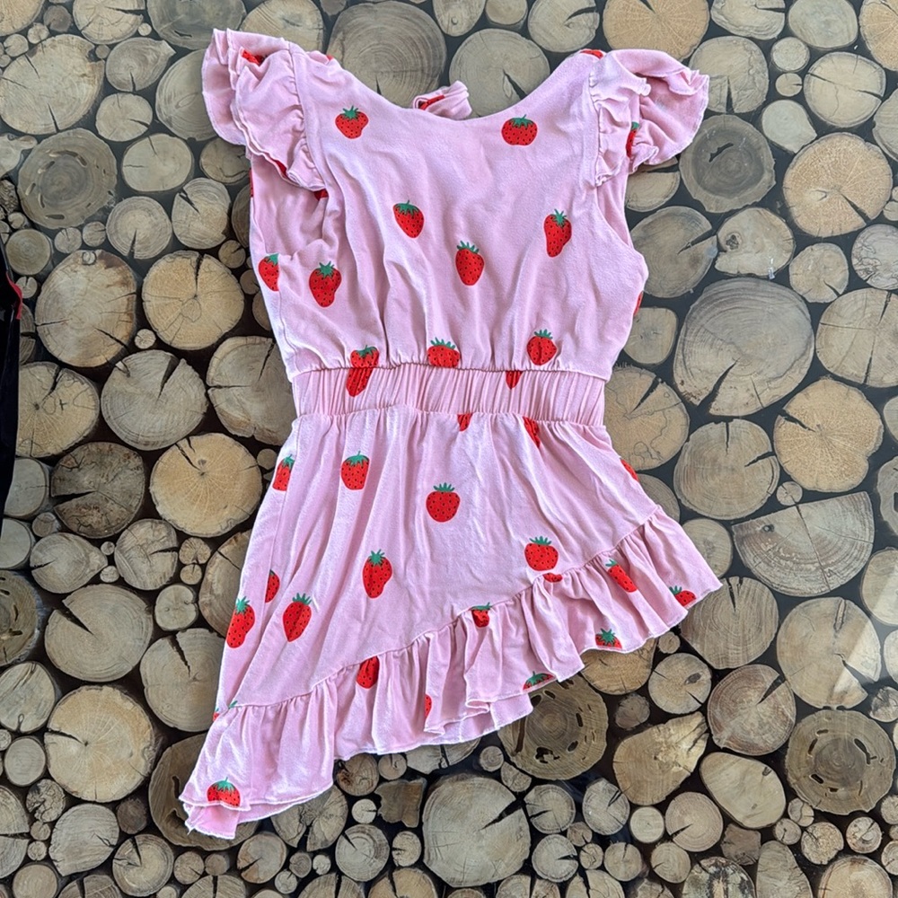 Wauw Capow ALIA STRAWBERRY DRESS

Size 2-3